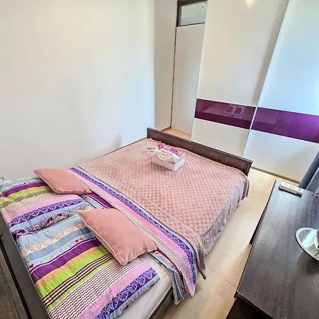 Mit Balkon By Interhome